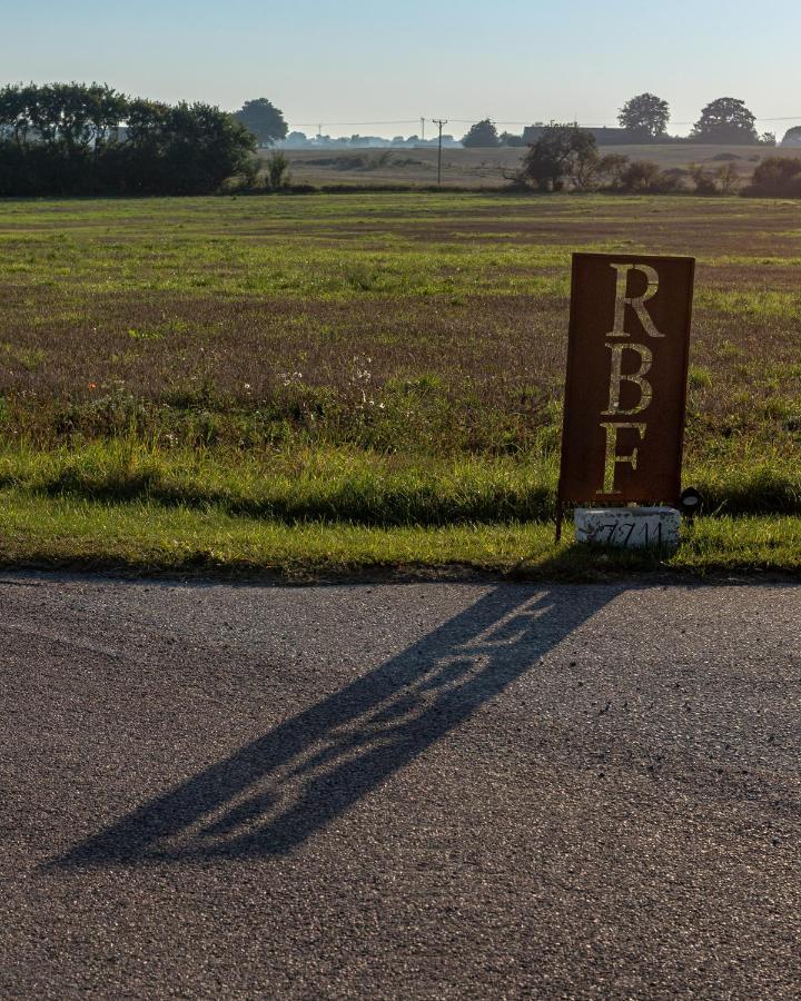 Red Bird Farm Bed and Breakfast Ystad Exterior foto