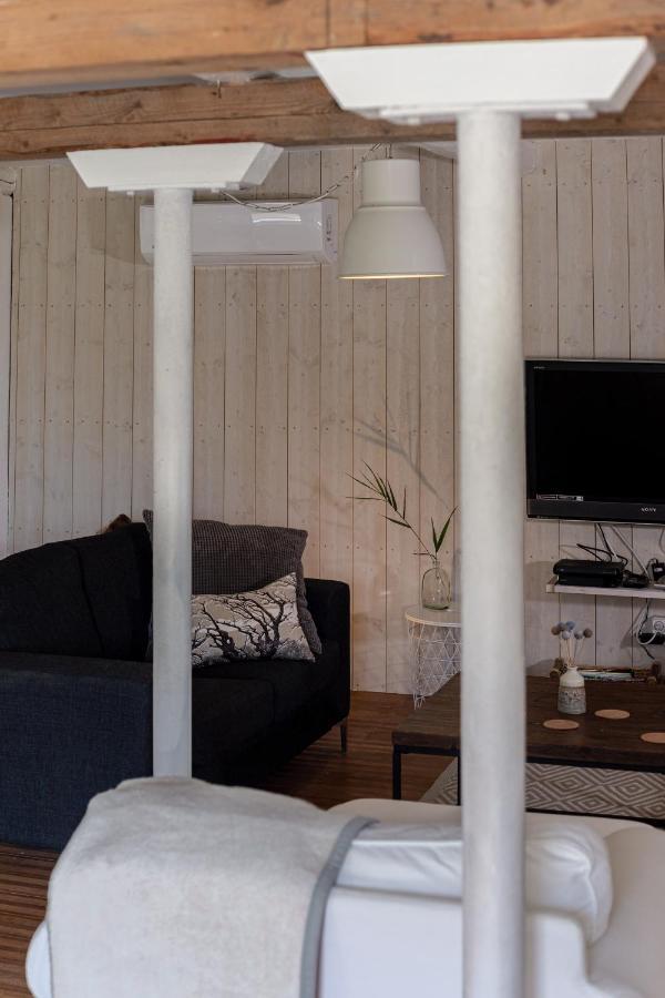 Red Bird Farm Bed and Breakfast Ystad Exterior foto