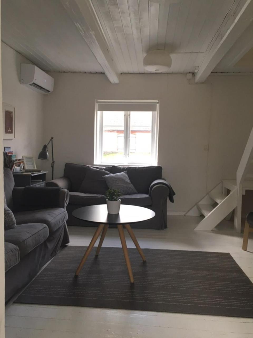 Red Bird Farm Bed and Breakfast Ystad Exterior foto