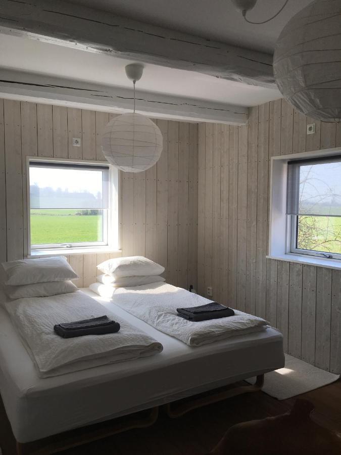 Red Bird Farm Bed and Breakfast Ystad Exterior foto